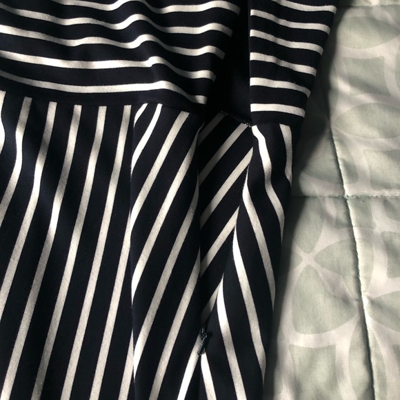 Off The Shoulder Stripe Dress - Picture 7 of 7